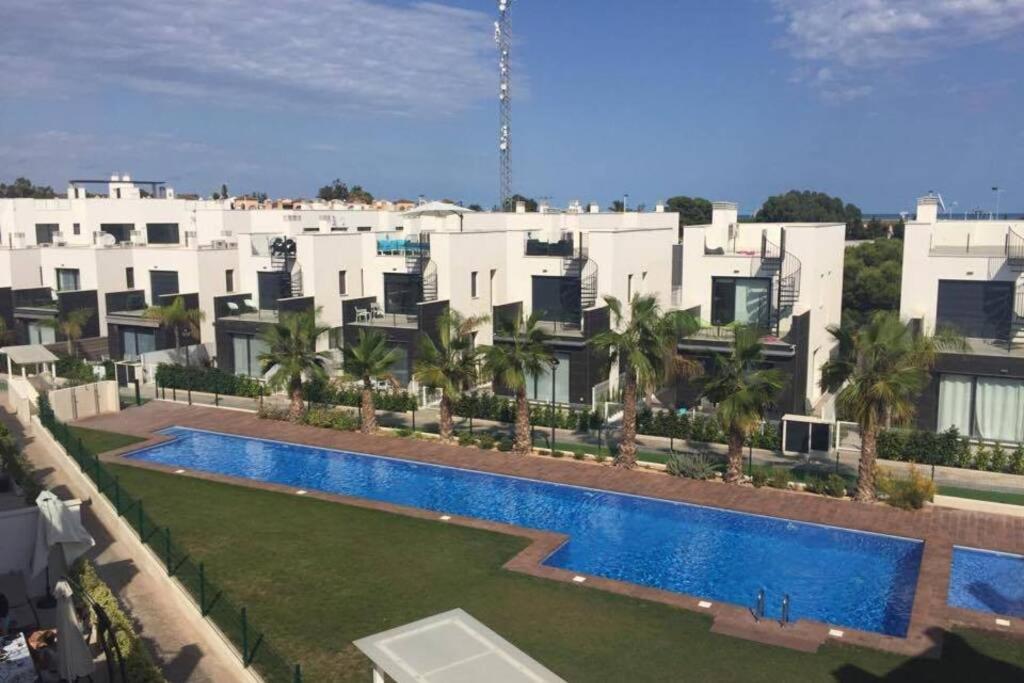Fun Holiday Apartment Punta Prima Torrevieja Extérieur photo